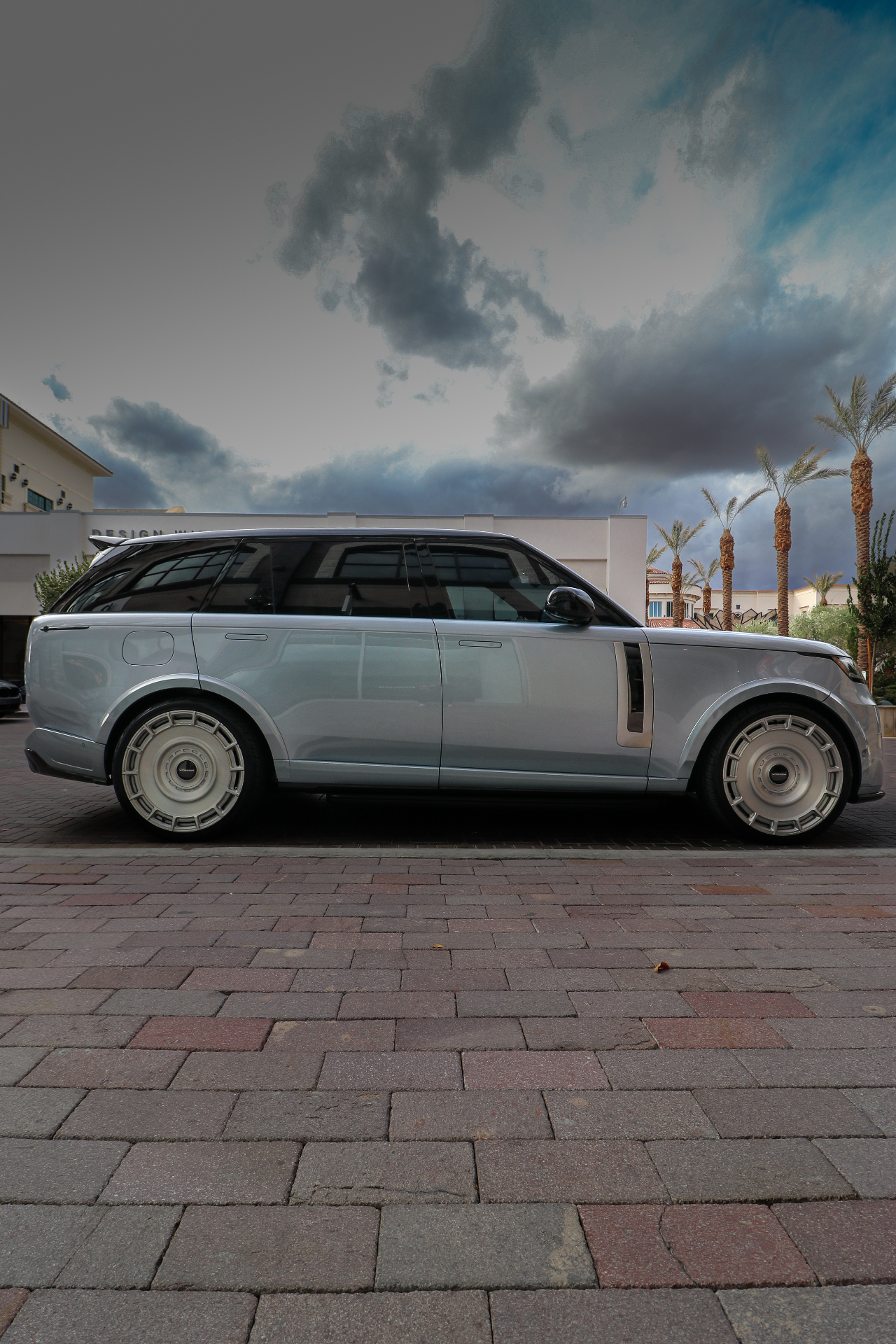 Range Rover on adjusted ride height with forged wheels at Lusso Auto Design